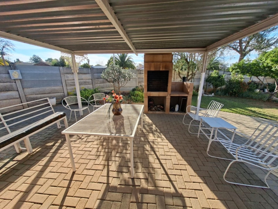 3 Bedroom Property for Sale in Fichardt Park Free State
